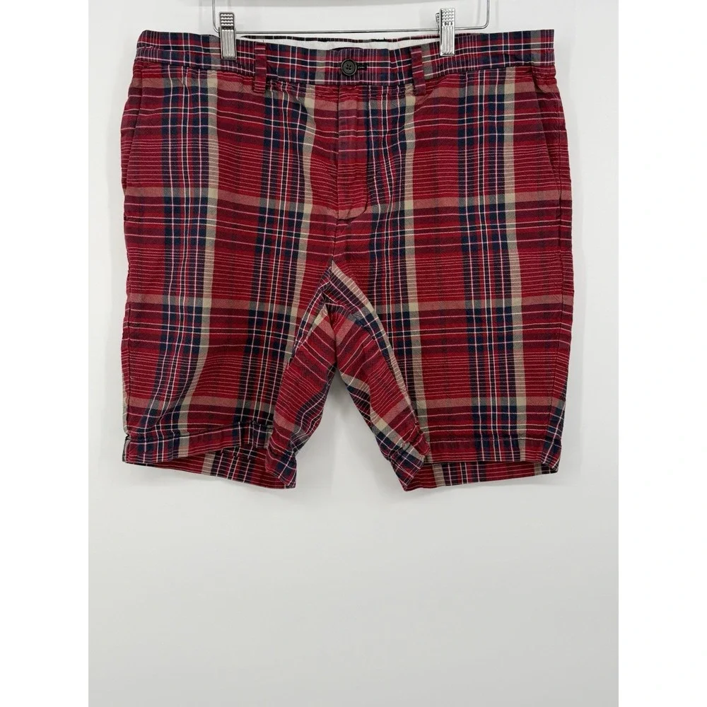 Banana Republic Men's Red Plaid Shorts 36